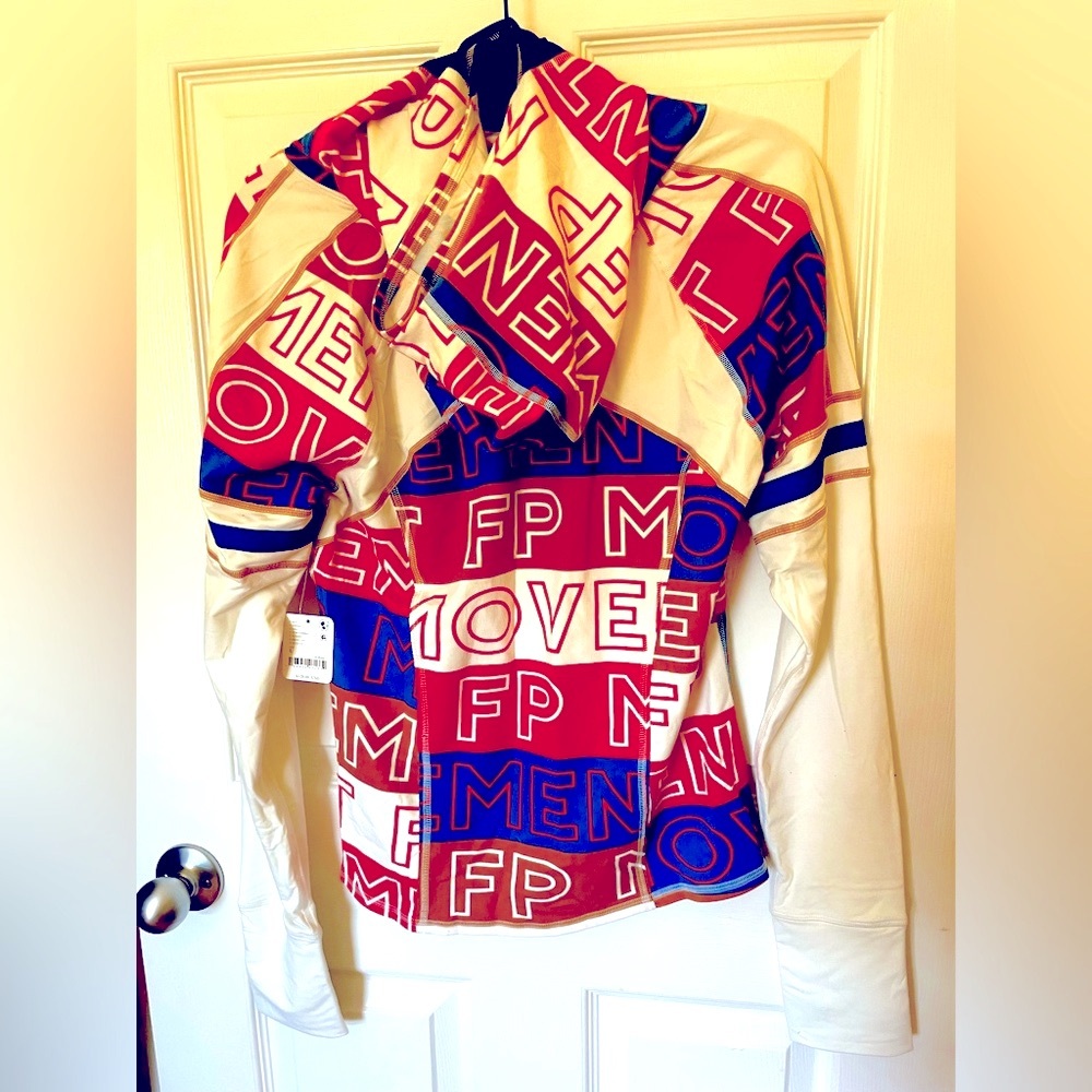 Free People Dawn to Dusk Printed Hoodie // NWT // FP Movement // Logo - Picture 7 of 11